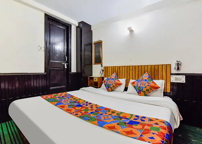 FabHotel Park View I